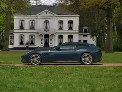 Blauw Gebruikt 2020 Ferrari GTC4Lusso Coupé | € 284.900