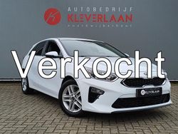 Wit Gebruikt 2020 Kia Ceed Hatchback | € 16.950 (Eerlijke prijs)