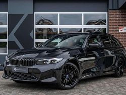 Zwart Gebruikt 2022 BMW 330e M Sport Stationwagen | € 40.950 (Duur)