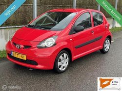 Rood Gebruikt 2007 Toyota Aygo Hatchback | € 1.850 (Eerlijke prijs)