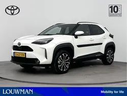 Wit, metallic lak Gebruikt 2023 Toyota Yaris Cross SUV | € 27.950 (Eerlijke prijs)