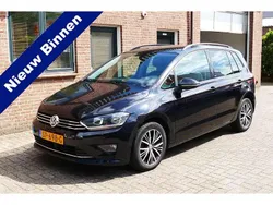 Zwart Gebruikt 2017 VW Golf Sportsvan Highline MPV | € 14.949 (Eerlijke prijs)