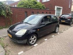 Zwart Gebruikt 2003 Ford Fiesta Celebration Hatchback | € 1.200 (Eerlijke prijs)