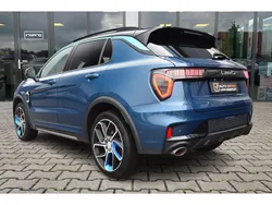 Blauw, metallic lak Gebruikt 2022 Lynk & Co 01 SUV | € 22.750 (Goede deal)