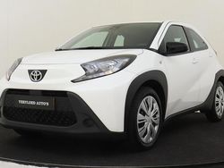 Wit Gebruikt 2022 Toyota Aygo X Play SUV | € 14.490