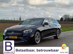 Zwart, metallic lak Gebruikt 2020 Mercedes E300 AMG line Stationwagen | € 38.950 (Duur)