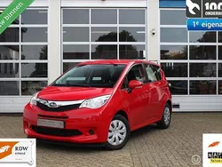 Rood Gebruikt 2011 Toyota Verso-S Comfort MPV | € 5.945 (Eerlijke prijs)