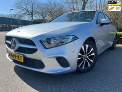 Grijs Gebruikt 2020 Mercedes A200 Business Sedan | € 25.950 (Goede deal)