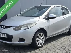 Grijs Gebruikt 2009 Mazda 2 Hatchback | € 2.950 (Eerlijke prijs)