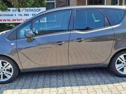 Grijs Gebruikt 2015 Opel Meriva Cosmo MPV | € 7.850 (Eerlijke prijs)