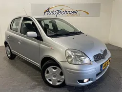 Grijs, metallic lak Gebruikt 2006 Toyota Yaris Hatchback | € 2.880 (Super prijs)