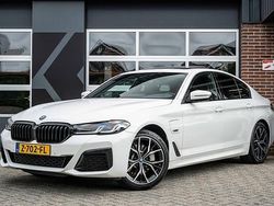 Wit Gebruikt 2022 BMW 530e Executive Stationwagen | € 38.900 (Eerlijke prijs)
