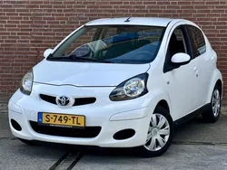 Wit Gebruikt 2011 Toyota Aygo Hatchback | € 3.950 (Eerlijke prijs)