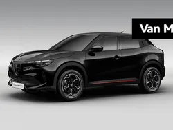 Zwart Nieuw 2025 Alfa Romeo Junior Edizione Speciale SUV | € 37.360 (Eerlijke prijs)