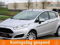 Grijs Gebruikt 2017 Ford Fiesta Style Hatchback | € 7.999 (Eerlijke prijs)