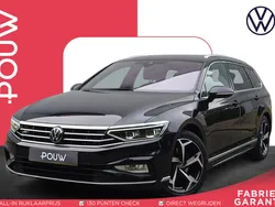 Zwart Gebruikt 2023 VW Passat Business+ Stationwagen | € 31.500 (Eerlijke prijs)