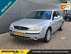 Grijs Gebruikt 2001 Ford Mondeo Sedan | € 999 (Eerlijke prijs)