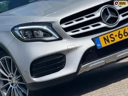 Grijs, metallic lak Gebruikt 2017 Mercedes GLA180 Premium SUV | € 21.425 (Eerlijke prijs)