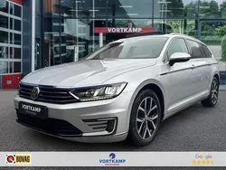Grijs, metallic lak Gebruikt 2015 VW Passat GTE Stationwagen | € 14.500 (Goede deal)