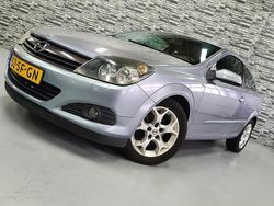 Grijs Gebruikt 2005 Opel Astra GTC Edition Hatchback | € 1.595