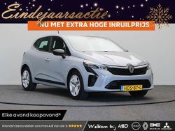 Grijs Gebruikt 2025 Renault Clio V Evolution Hatchback | € 20.895 (Eerlijke prijs)
