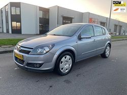 Grijs Gebruikt 2005 Opel Astra Enjoy Hatchback | € 1.750 (Eerlijke prijs)