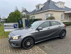 Grijs, andere lak Gebruikt 2014 Mercedes 200 Ambition Hatchback | € 15.850 (Eerlijke prijs)