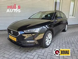 Zwart Gebruikt 2022 Seat Leon Reference Stationwagen | € 17.995 (Eerlijke prijs)