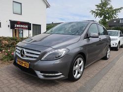 Grijs Gebruikt 2013 Mercedes B180 MPV | € 12.750 (Eerlijke prijs)