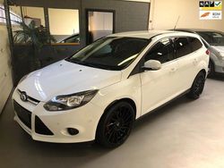 Wit Gebruikt 2013 Ford Focus ST Stationwagen | € 8.499 (Eerlijke prijs)
