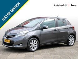 Grijs Gebruikt 2014 Toyota Yaris Hatchback | € 9.950 (Eerlijke prijs)