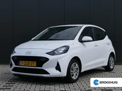 Wit Gebruikt 2023 Hyundai i10 Comfort Hatchback | € 13.940 (Eerlijke prijs)