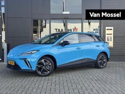 Blauw Gebruikt 2023 MG MG4 EV Luxury Hatchback | € 23.495 (Eerlijke prijs)