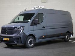 Grijs (metallic) Gebruikt 2024 Renault Master | € 45.950