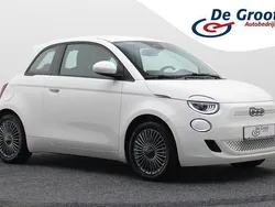 Wit Gebruikt 2022 Fiat 500e Icon Hatchback | € 17.950 (Eerlijke prijs)