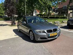 Grijs Gebruikt 2009 BMW 320 Sedan | € 6.250 (Eerlijke prijs)