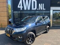 Blauw Gebruikt 2023 Toyota Land Cruiser Play SUV | € 48.745 (Eerlijke prijs)