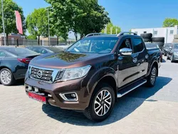 Bruin Gebruikt 2017 Nissan Navara Tekna Pickup | € 23.800