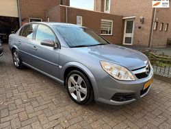 Grijs Gebruikt 2006 Opel Vectra Executive Sedan | € 2.250 (Eerlijke prijs)