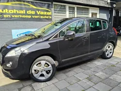 Zwart, metallic lak Gebruikt 2012 Peugeot 3008 Active MPV | € 5.900 (Eerlijke prijs)