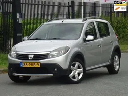 Grijs Gebruikt 2011 Dacia Sandero Stepway Hatchback | € 2.999 (Eerlijke prijs)