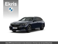 Zwart, metallic lak Nieuw 2024 BMW 520 M Sport Stationwagen | € 89.874 (Goede deal)