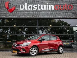 Rood Gebruikt 2017 Renault Clio IV LIMITED Hatchback | € 8.950 (Goede deal)