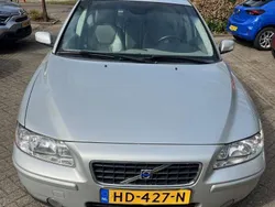 Zilver Gebruikt 2005 Volvo S60 Sedan | € 2.500