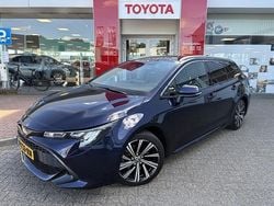 Blauw Gebruikt 2022 Toyota Corolla Stationwagen | € 26.400 (Eerlijke prijs)