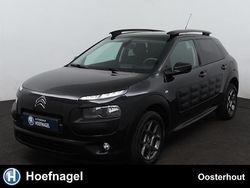 Zwart Gebruikt 2017 Citroën C4 PureTech SUV | € 10.950 (Goede deal)