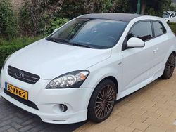 Wit Gebruikt 2010 Kia Ceed Hatchback | € 4.300 (Goede deal)