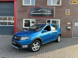 Blauw Gebruikt 2015 Dacia Sandero Stepway Hatchback | € 6.995 (Goede deal)