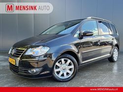 Zwart Gebruikt 2010 VW Touran Highline MPV | € 7.950 (Iets duurder)