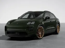 Kleur naar keuze: brewster green Nieuw 2024 Porsche Macan SUV | € 124.900 (Duur)